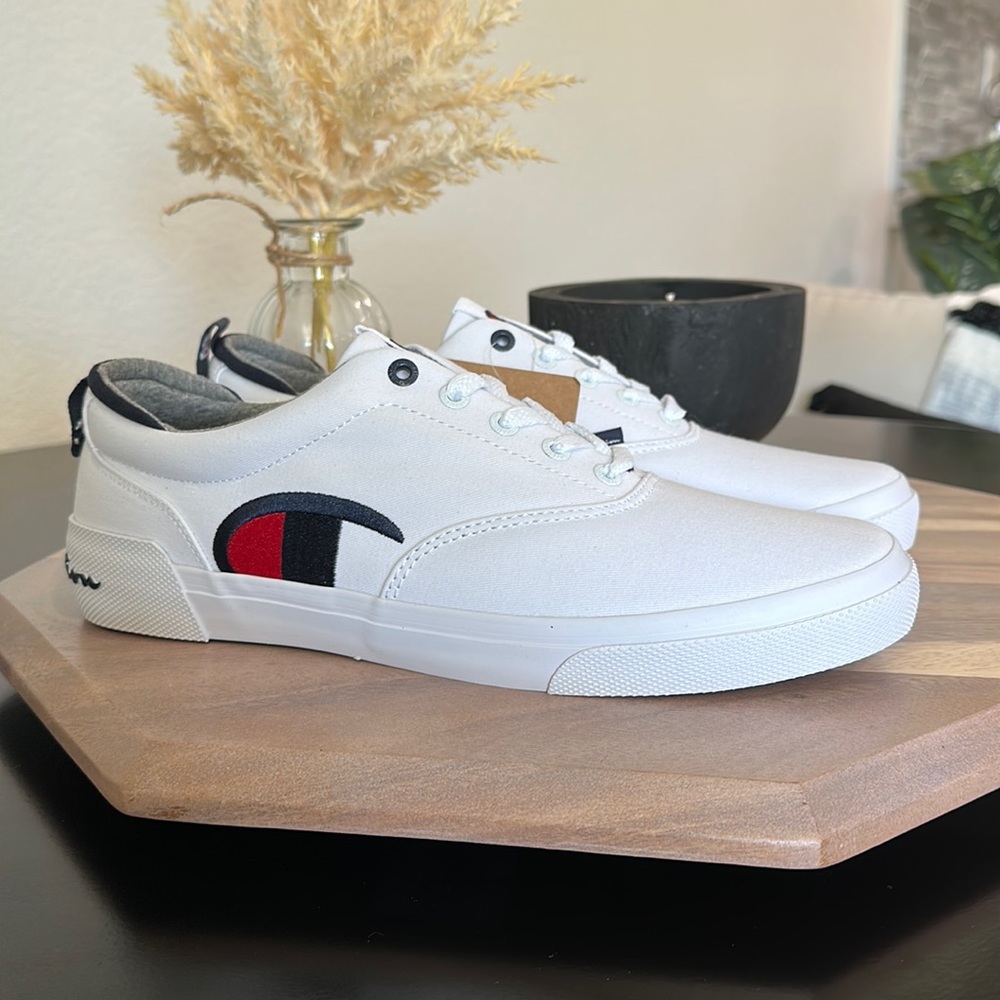 Champion White Canvas Lo Top Men’s Size 11